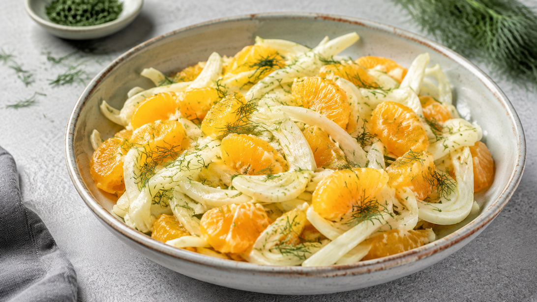 Orangen-Fenchel-Salat appetitlich angerichtet
